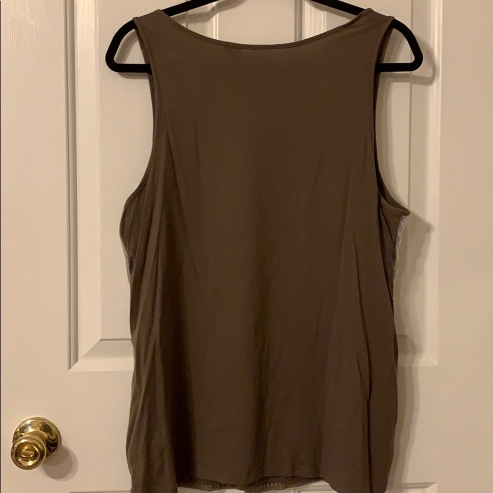 Clothes - Picture 4 of 5